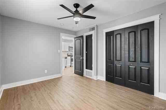 4413 Crooks Rd - Photo 7 of 8