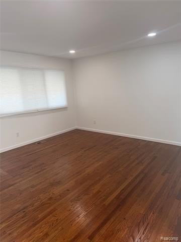32627 Dowland Dr - Photo 4 of 14