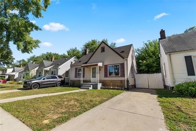 25477 Hopkins St - Photo 4 of 35
