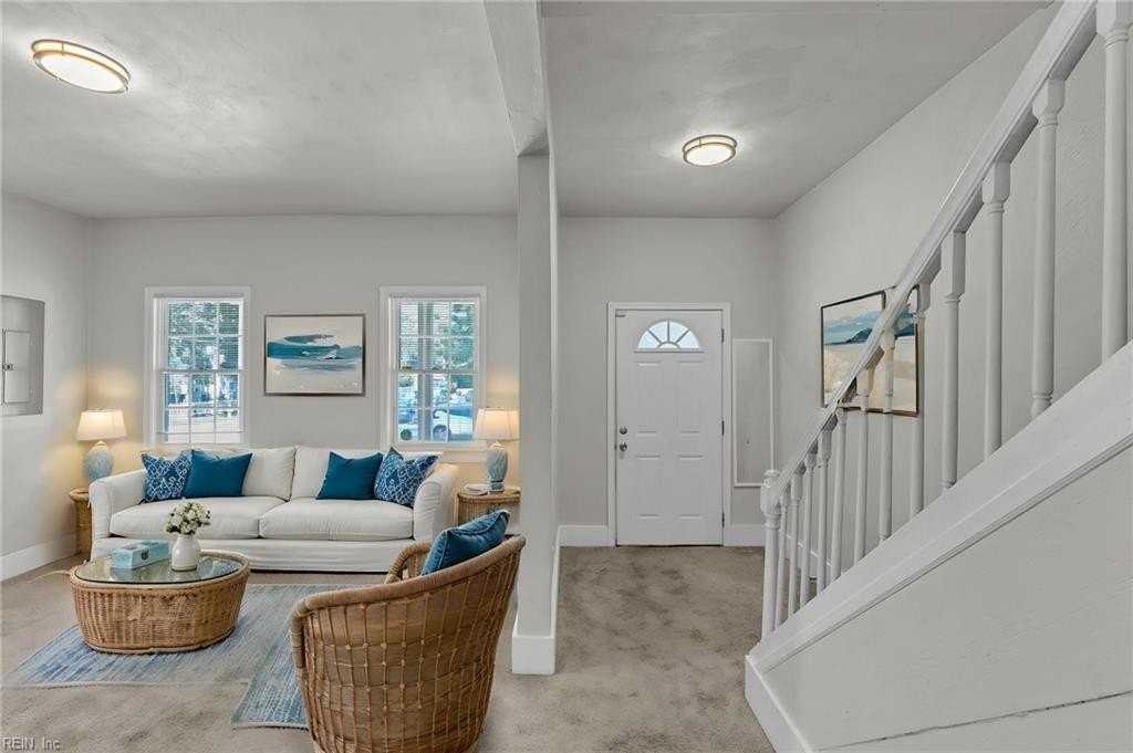 1359 W 40th St - Photo 5 of 36