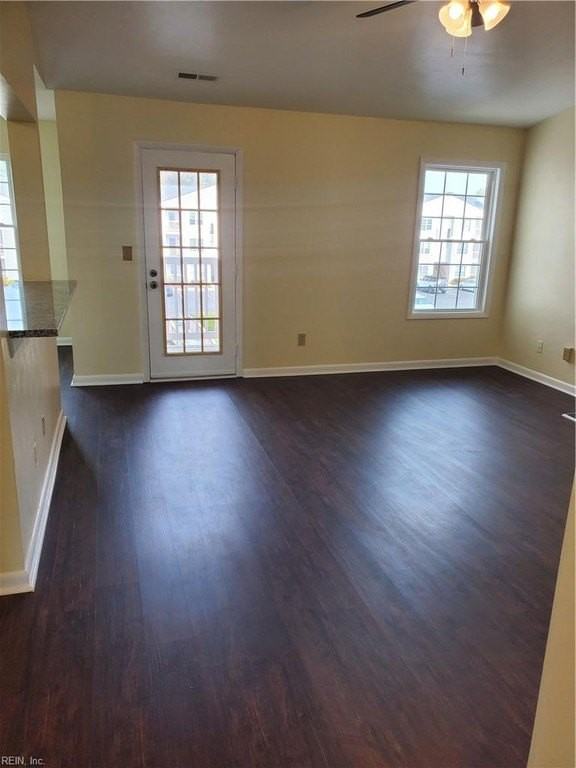 1893 Chantilly Ct - Photo 5 of 35