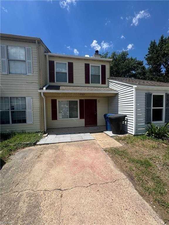 5723 Constance Ct