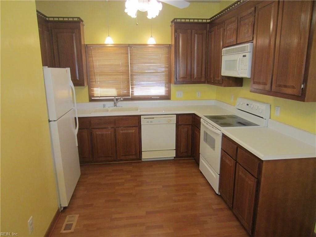 12 Waterview Pt - Photo 3 of 21
