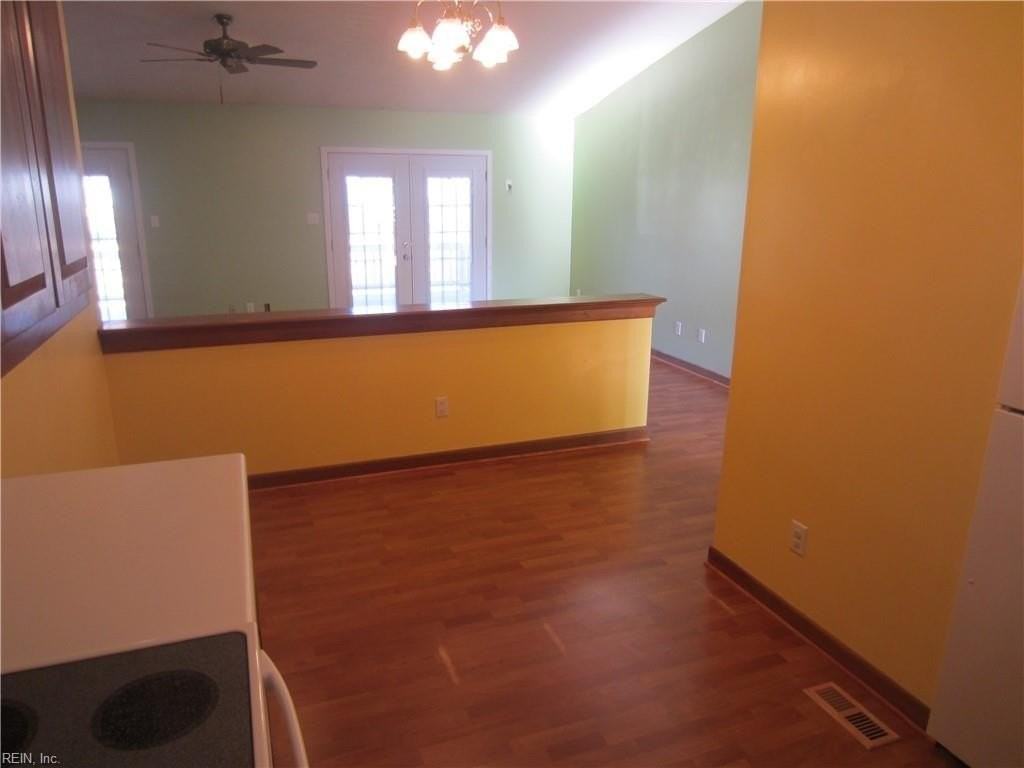 12 Waterview Pt - Photo 4 of 21