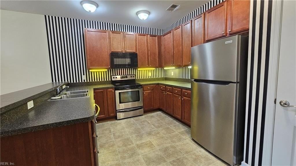 5304 Warminster Dr #203 - Photo 3 of 16