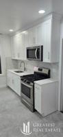 featured image of 212 E 52nd St