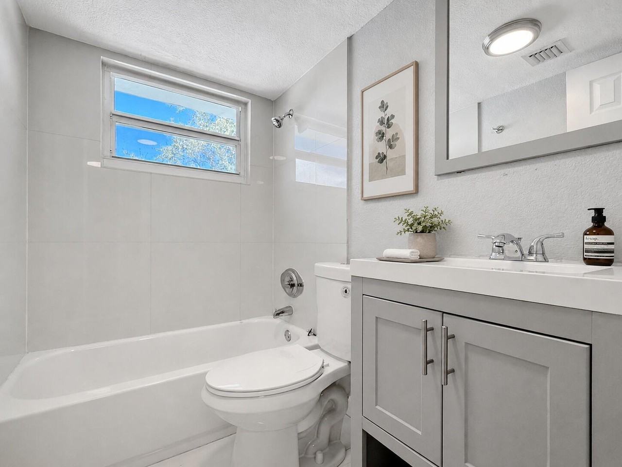 416 Ne 15th Ave #12 - Photo 6 of 28
