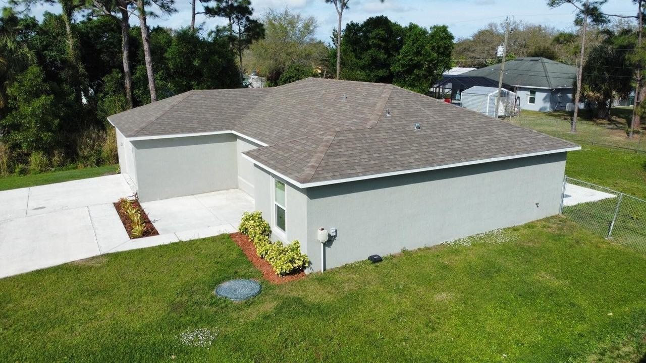 361 Nw Friar St - Photo 5 of 23