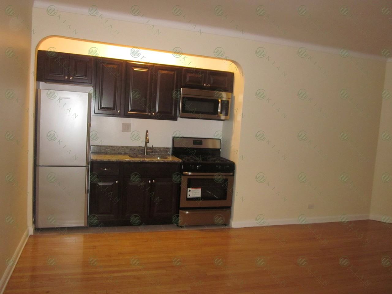 65-09 99th St - Photo 3 of 8