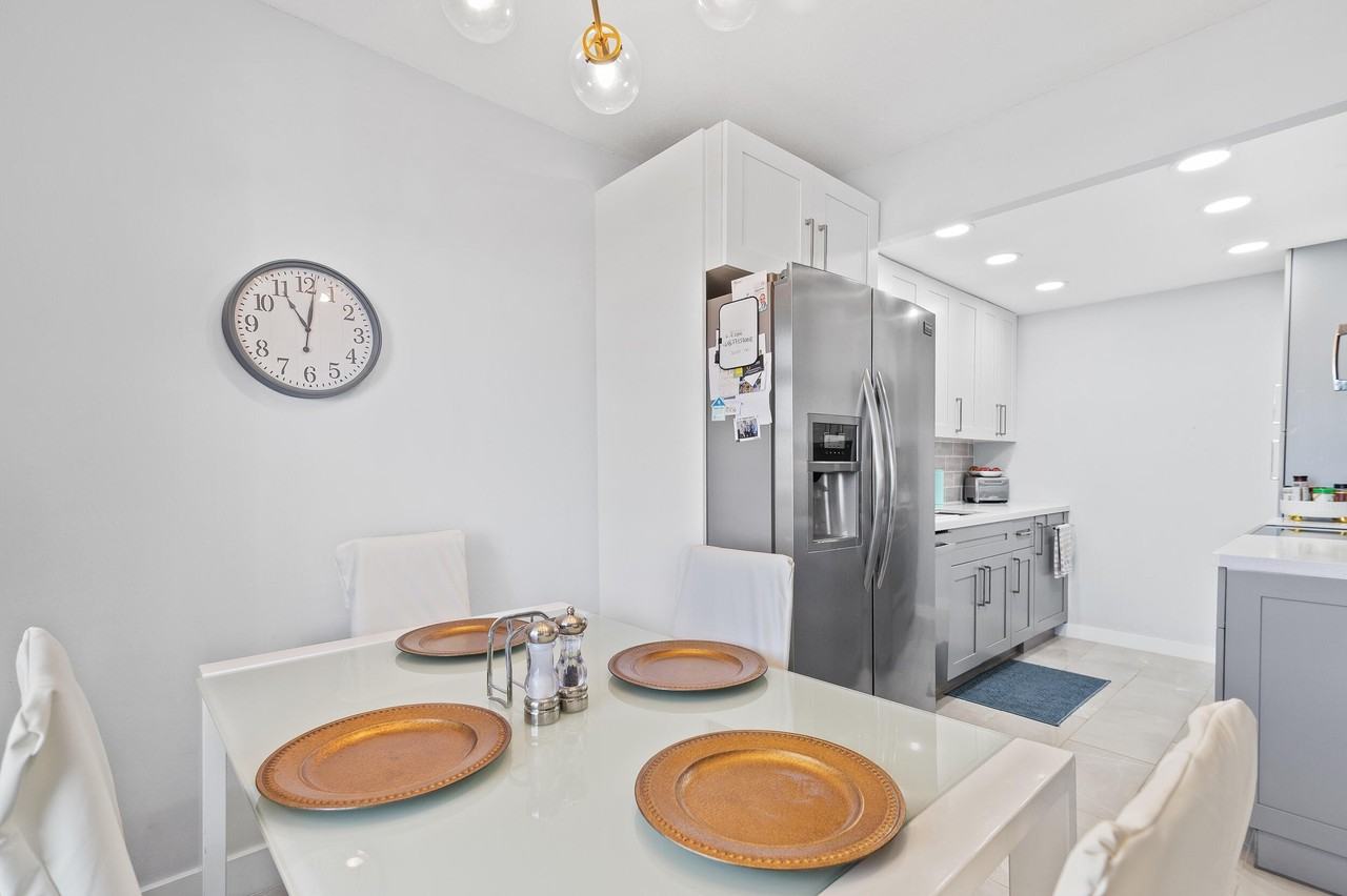 4064 Cornwall D - Photo 5 of 30
