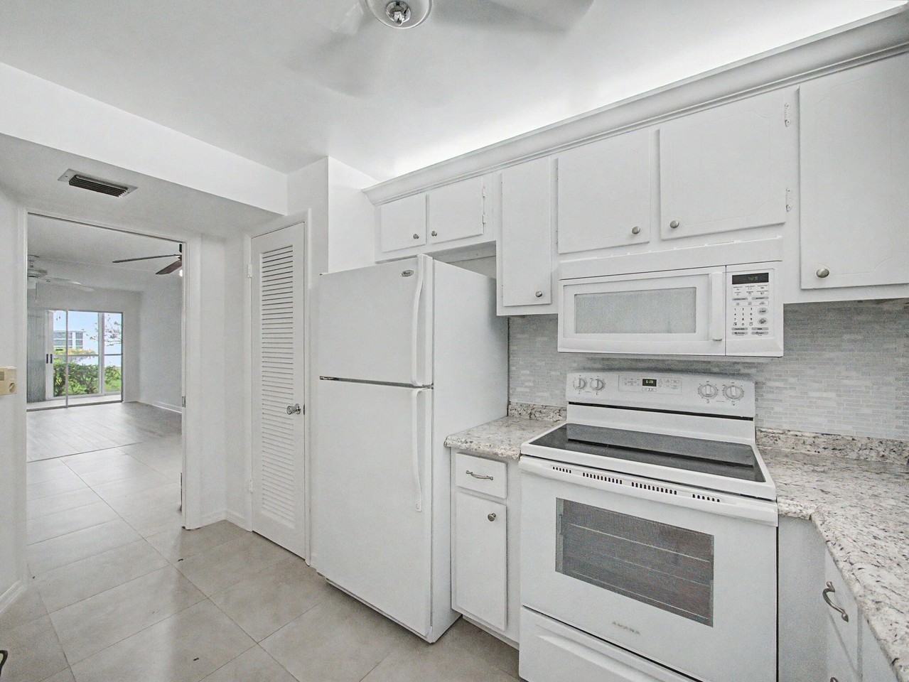 3 Westwood Ave #101E - Photo 4 of 19