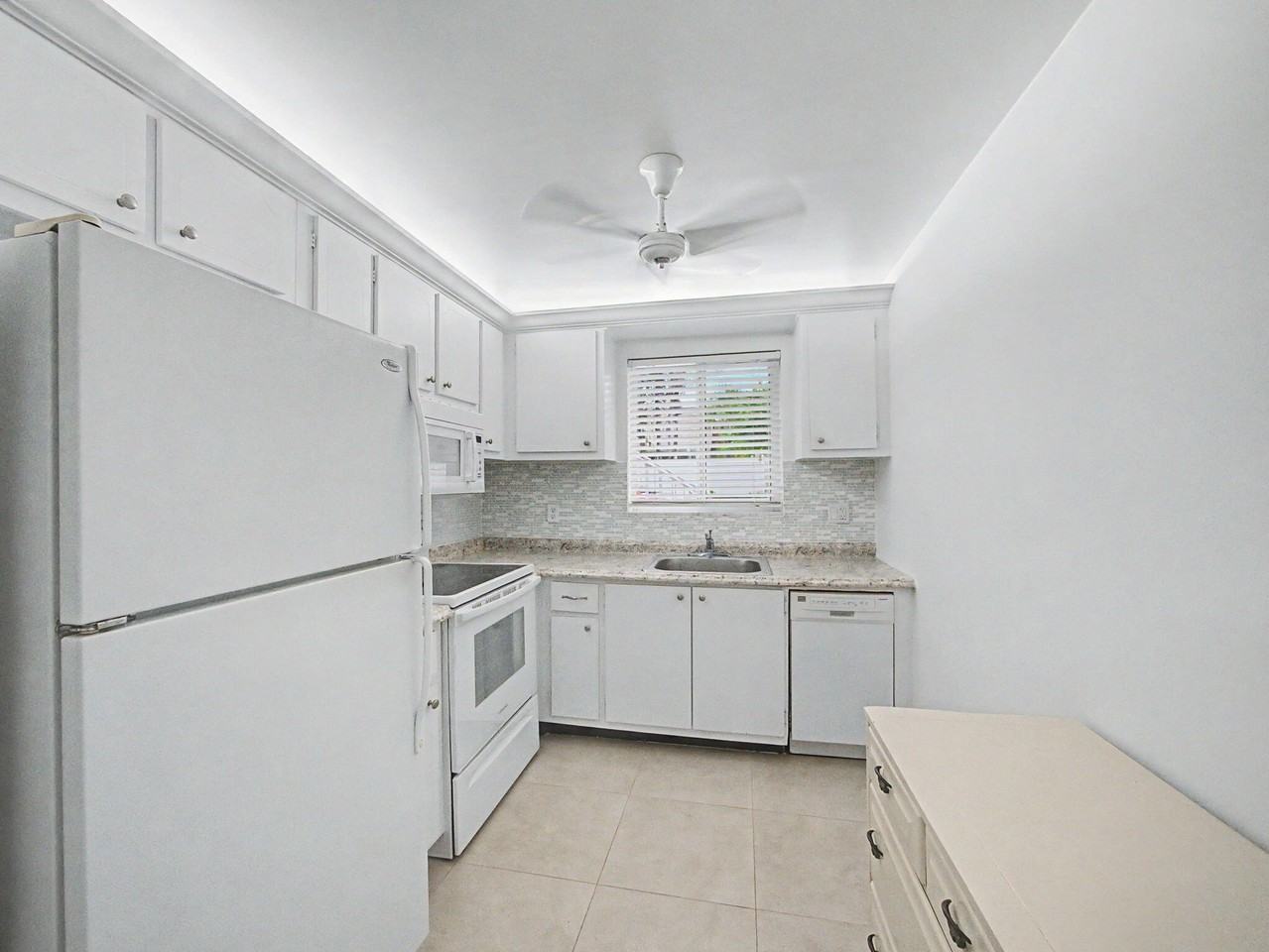 3 Westwood Ave #101E - Photo 5 of 19