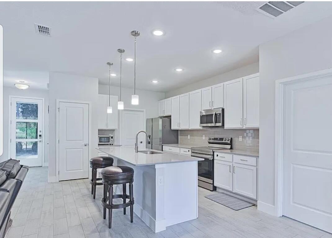 951 Sareta St Se - Photo 3 of 9