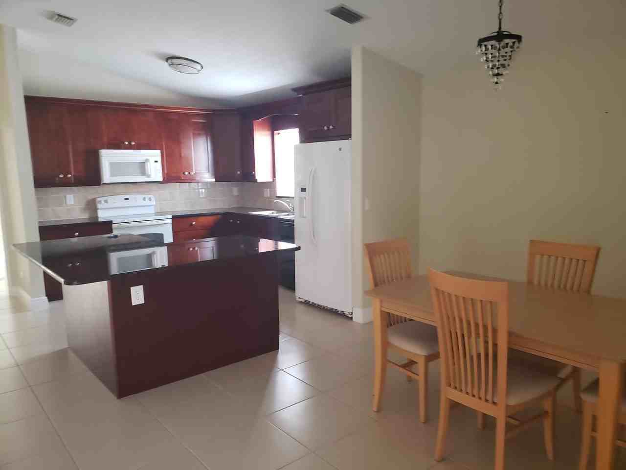 1448 Waterway Cove Dr - Photo 6 of 24
