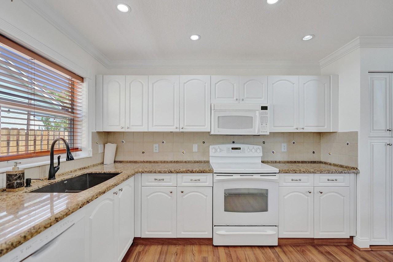 6817 Barnwell Dr - Photo 6 of 23