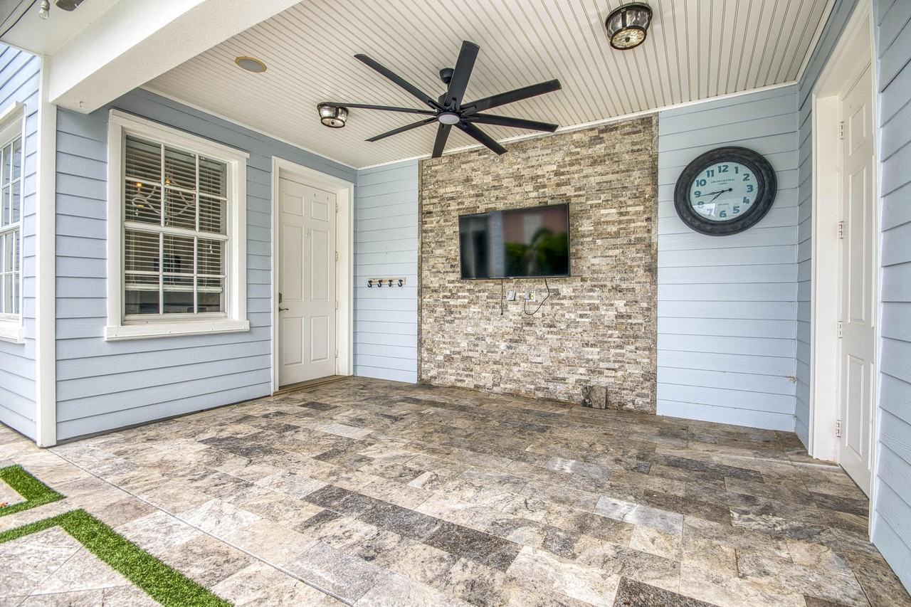 240 Poinciana Dr - Photo 5 of 29