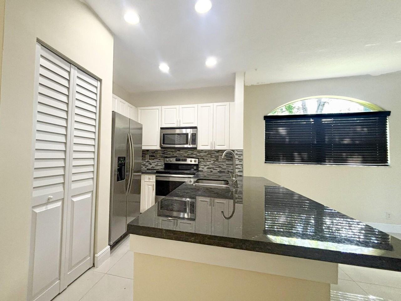 3118 Coral Ridge Dr #3118 - Photo 4 of 34