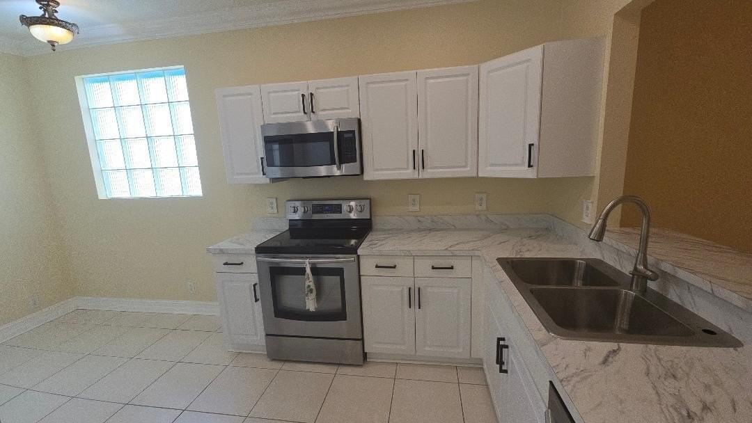 10351 Nw 7th St - Photo 6 of 37