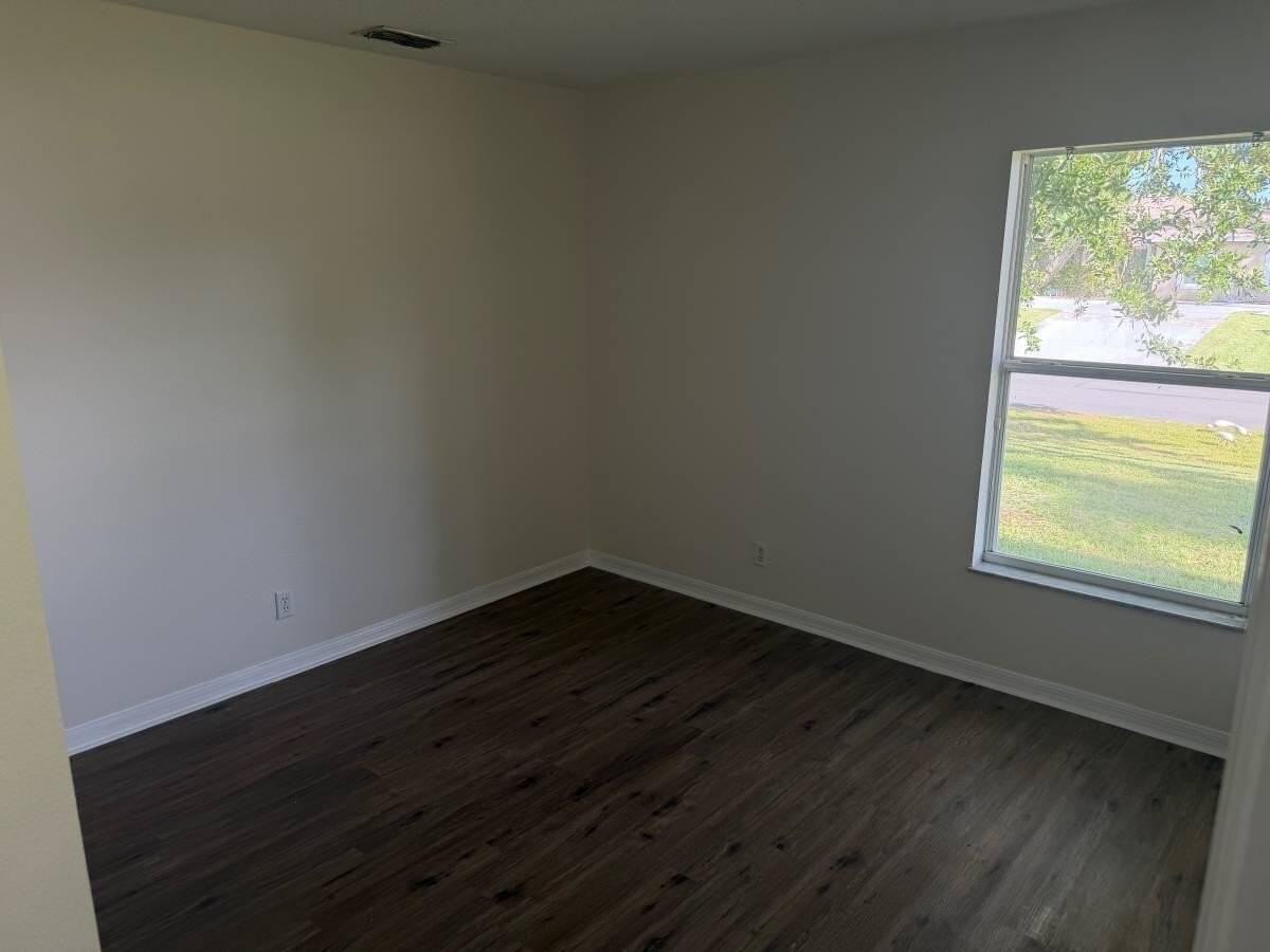 3691 Sw Margela St - Photo 6 of 10