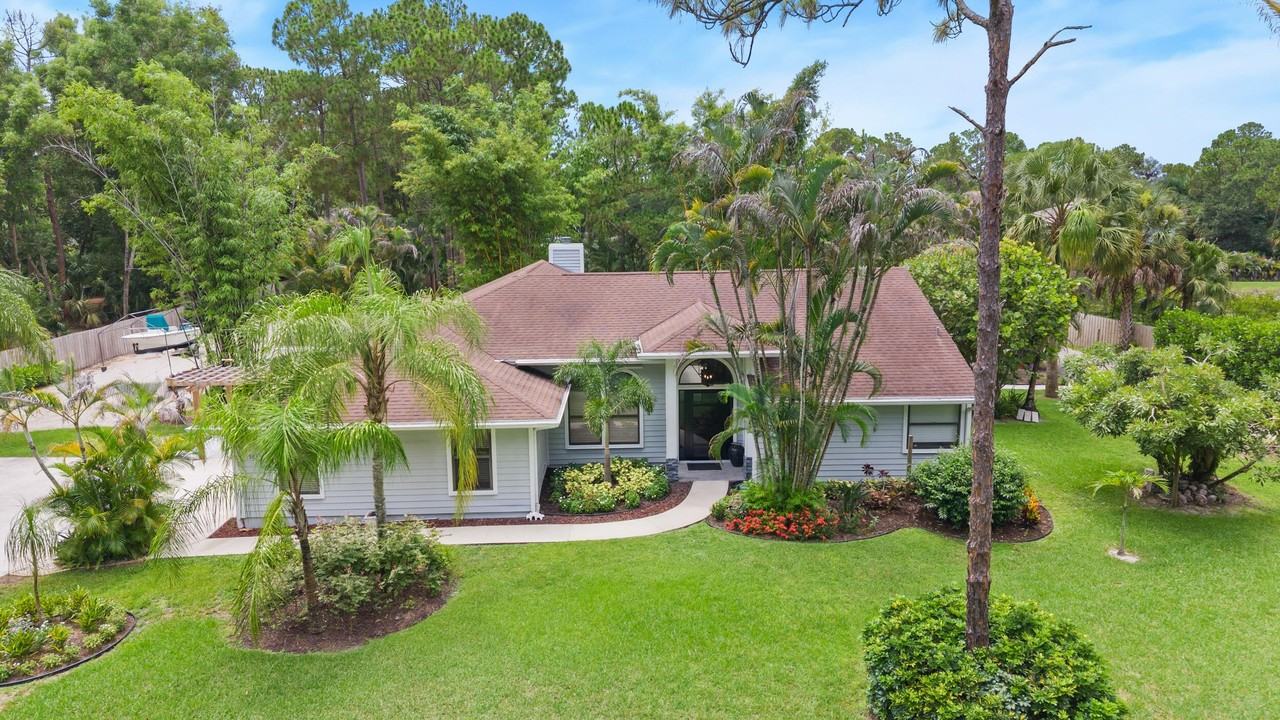 15833 118th Trl N - Photo 2 of 33