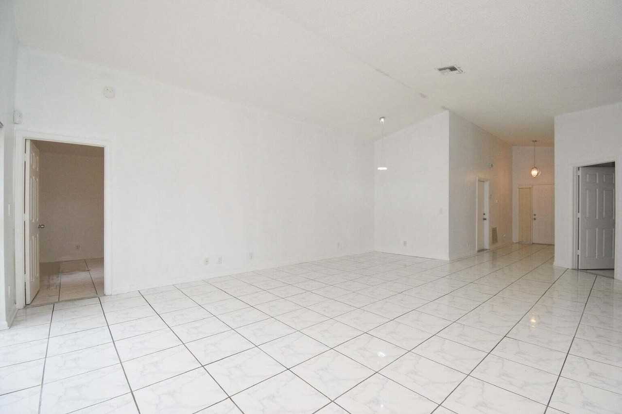 1456 Waterway Cove Dr - Photo 4 of 14