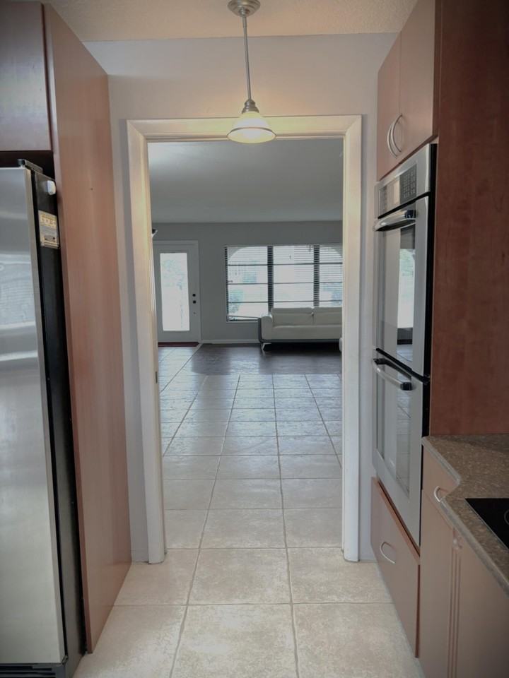202 Sw Crescent Ave - Photo 5 of 43