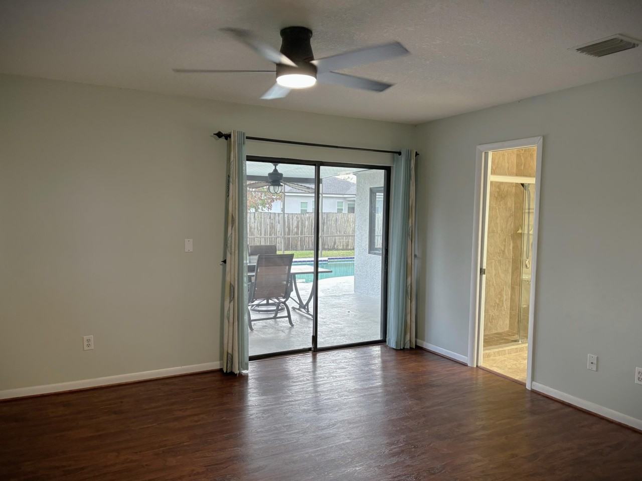 202 Sw Crescent Ave - Photo 7 of 43