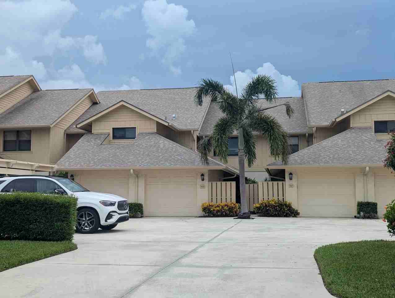 16941 Waterbend Dr #152 - Photo 2 of 27