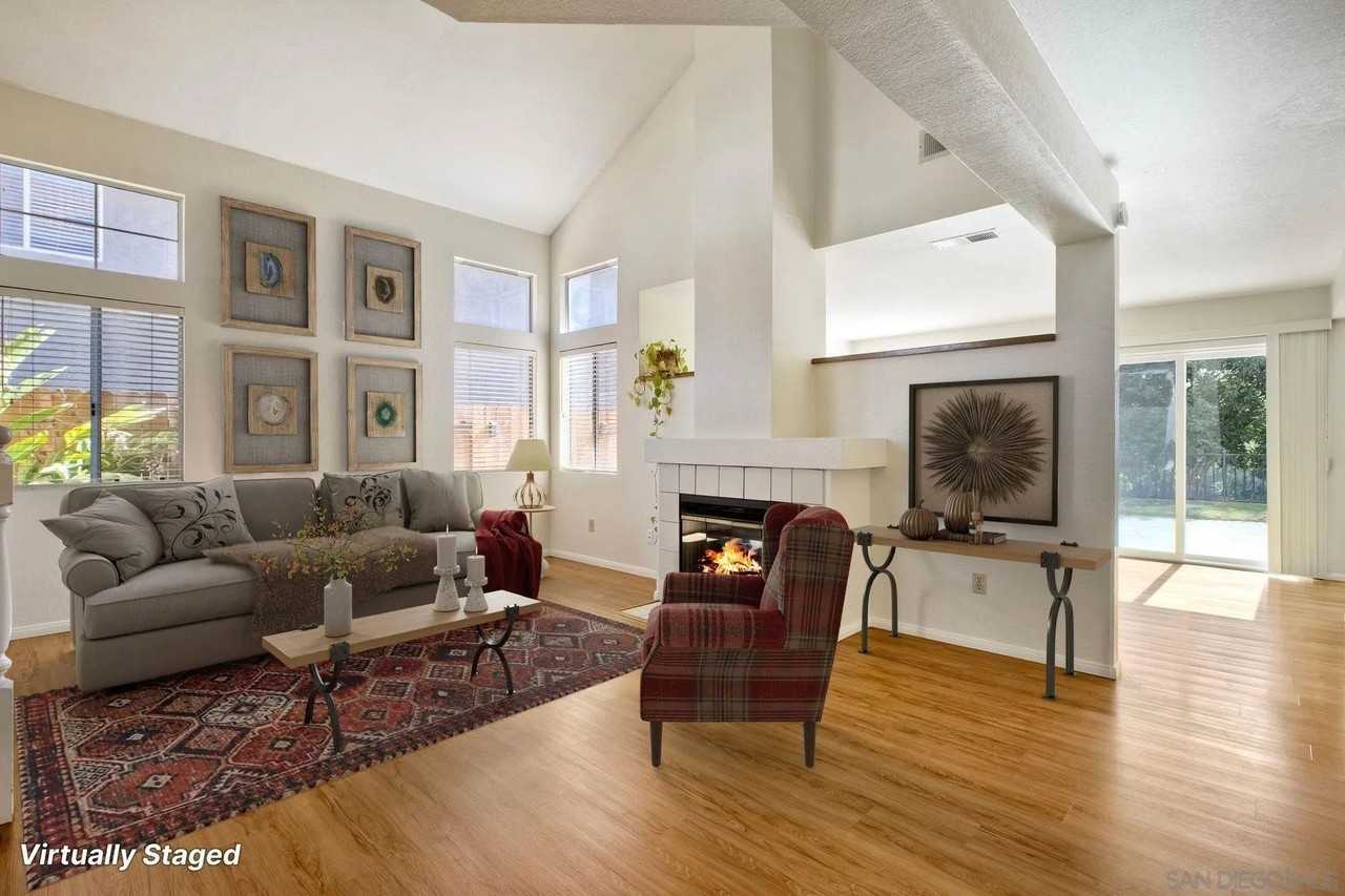 14718 Carmel Ridge Rd - Photo 5 of 19