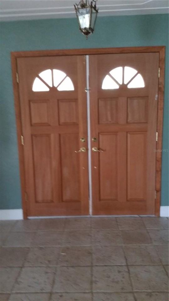 1876 Mid Ocean Cir - Photo 4 of 15