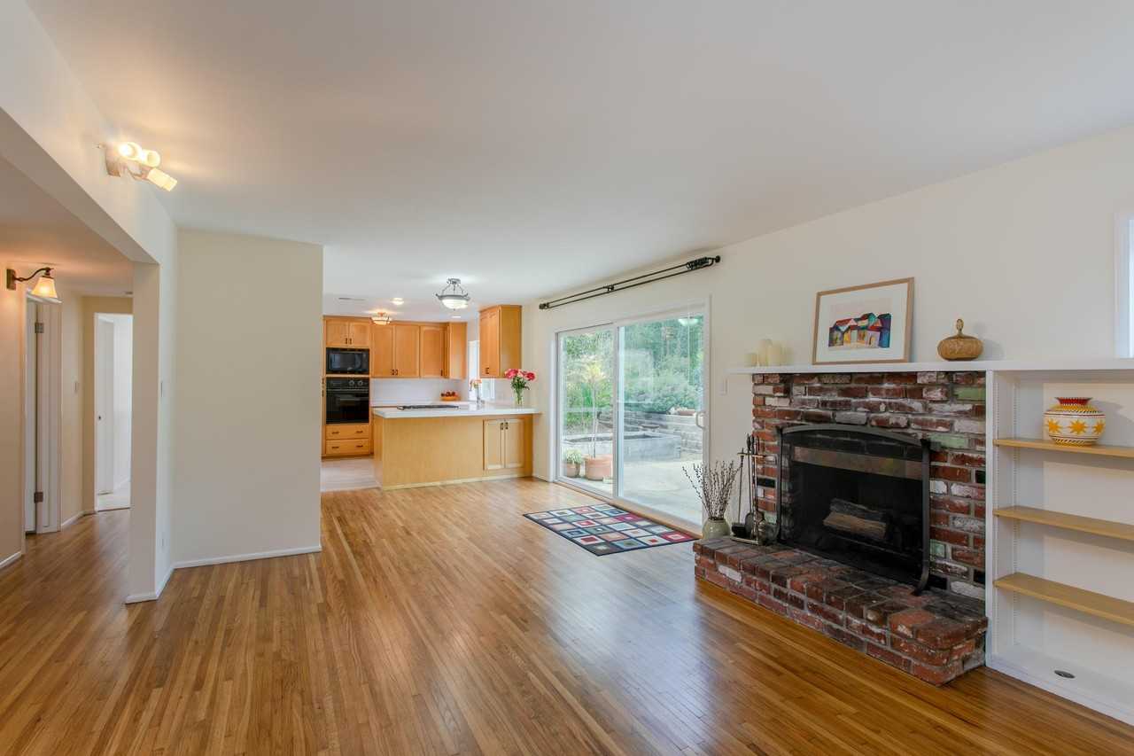 733 Circle Dr - Photo 2 of 21