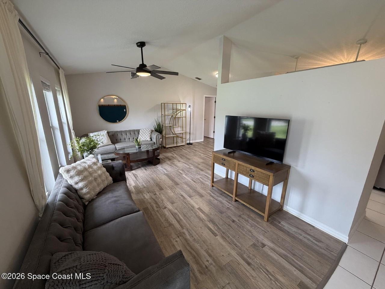 1305 Ambra Dr - Photo 2 of 18