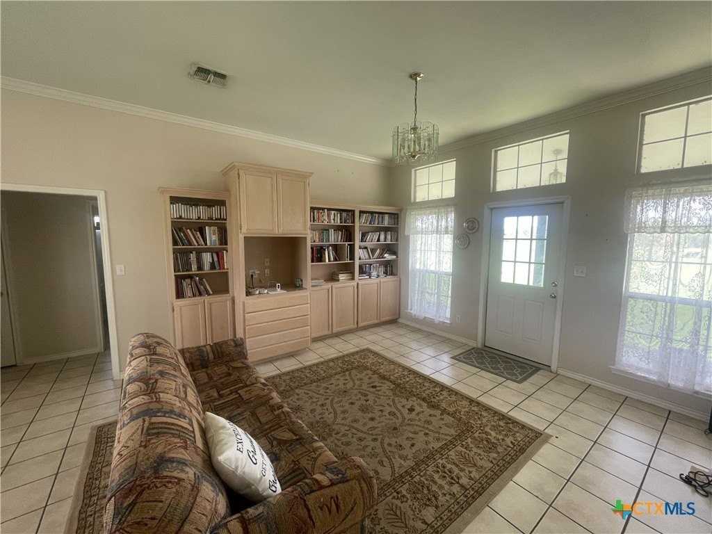 4601 S Old Bastrop Hwy - Photo 2 of 8