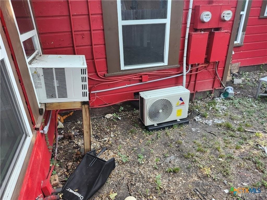 1114 S 2nd St - Photo 5 of 16