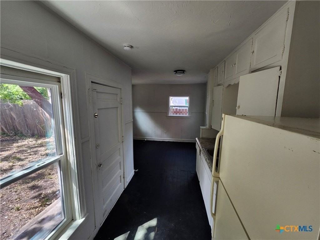 1114 S 2nd St - Photo 7 of 16
