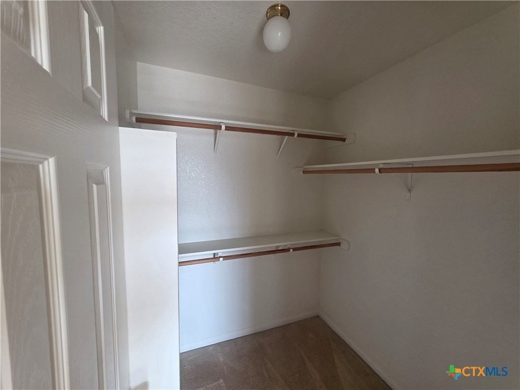 322 Cedar Ridge Dr - Photo 4 of 19