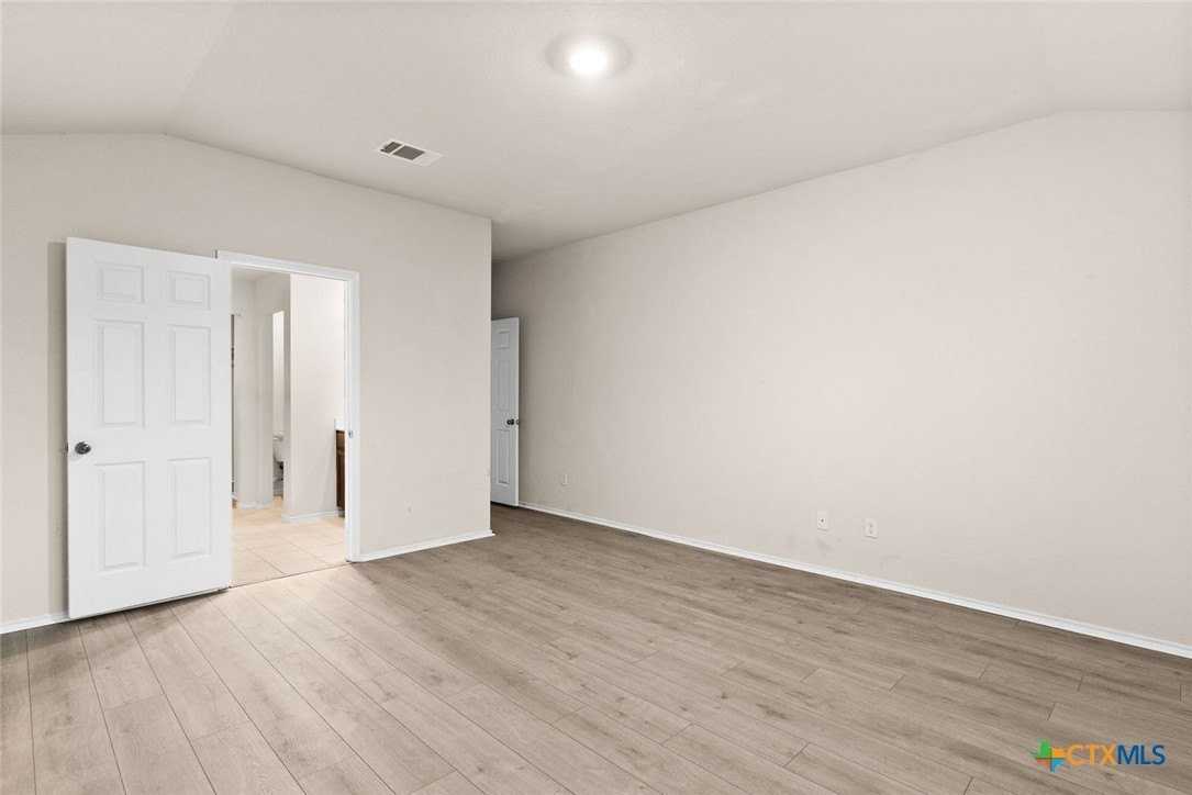 9506 Murandy Dr - Photo 3 of 12