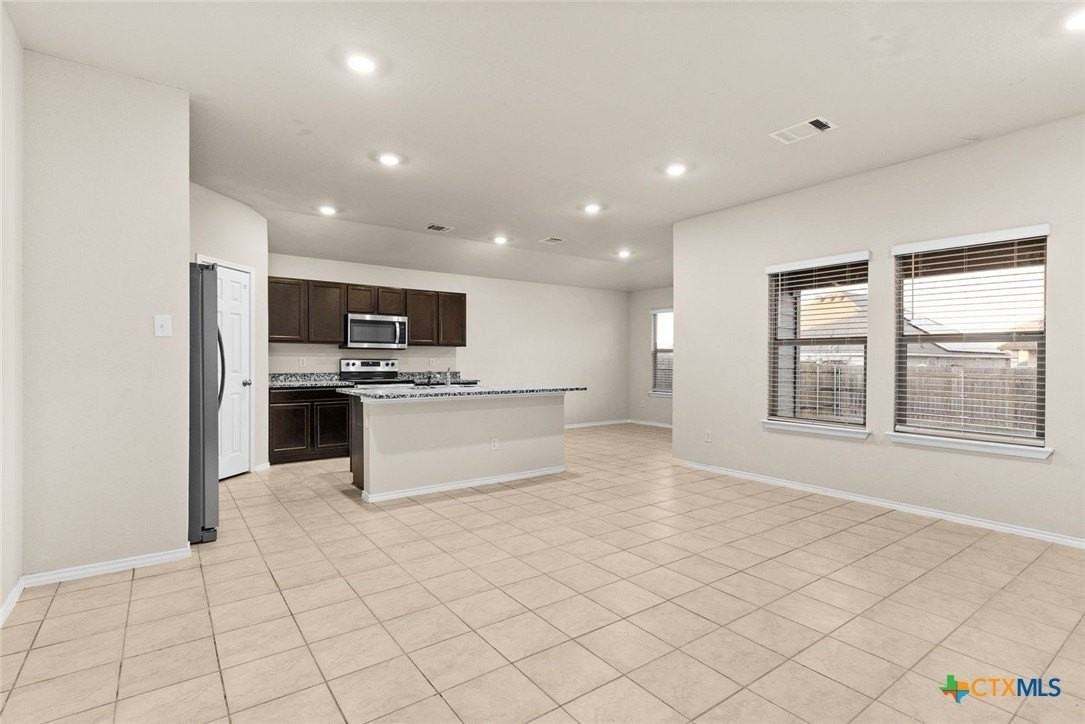 9506 Murandy Dr - Photo 5 of 12