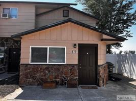 featured image of 577 W 1st S
