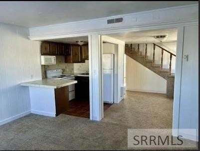 577 W 1st S - Photo 6 of 10