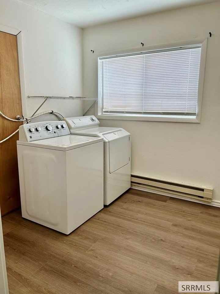 577 W 1st S - Photo 7 of 10