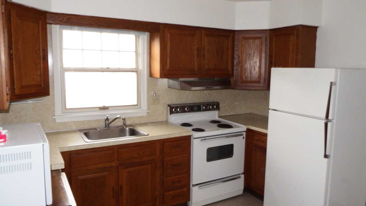 214 N Essex Ave #3rd - Photo 3 of 8