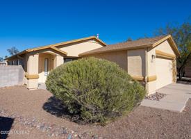 featured image of 1672 W Wood Crest Ct