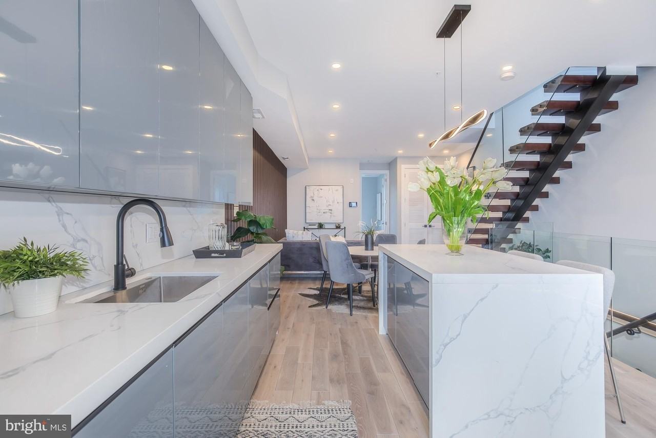 1332 G St Se #3 - Photo 5 of 16