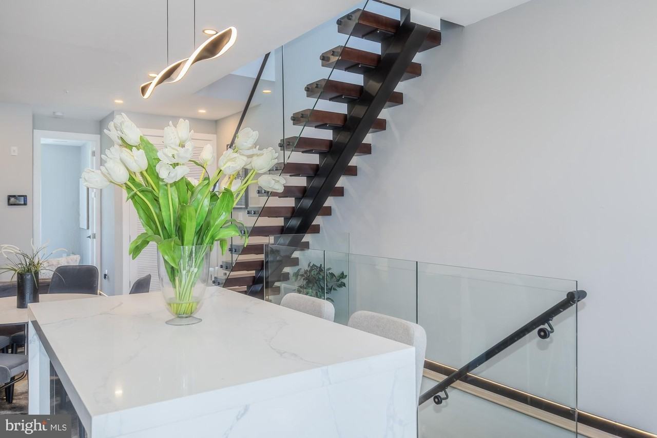 1332 G St Se #3 - Photo 6 of 16