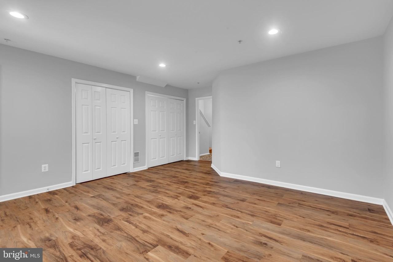 8195 Poinsett Ter - Photo 7 of 50