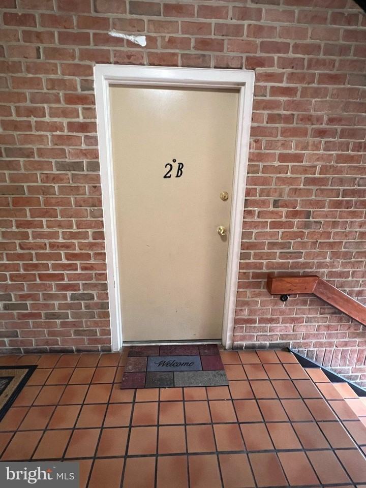 1113 Castle Harbour Way #2B - Photo 3 of 27