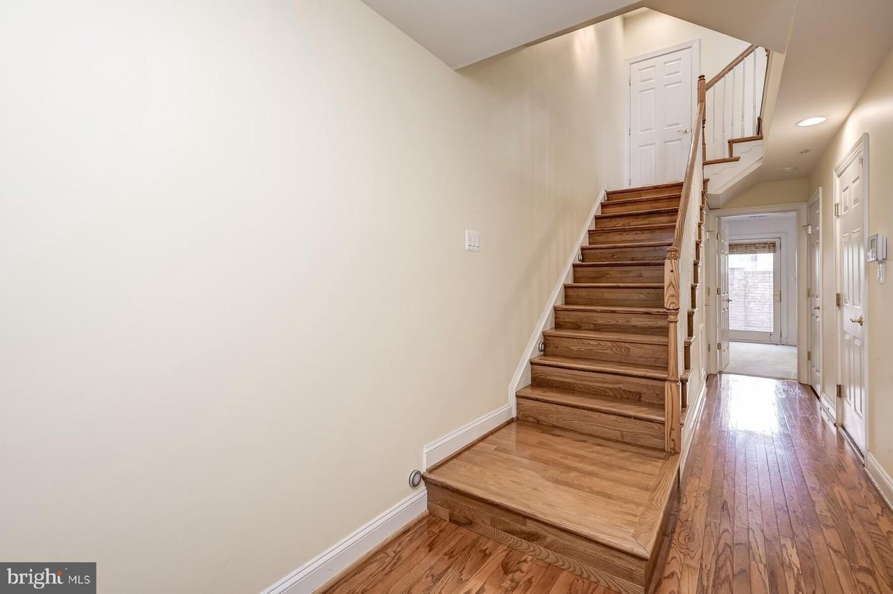 1236 Harbor Island Walk - Photo 4 of 50