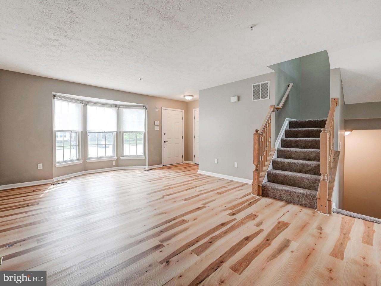 3 Sandview Ct - Photo 7 of 22