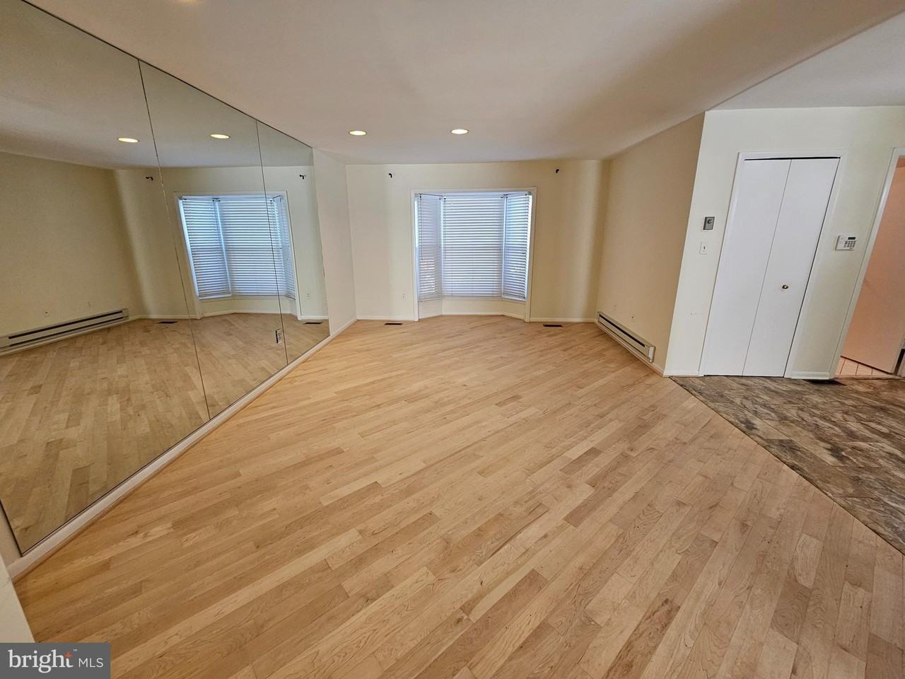 6908 10 Timbers Ln - Photo 5 of 26